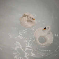 Poudre Organic Peluches & Jouets | JOUET DE BAIN CYGNE • NATRUBA