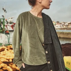Poudre Organic Sweatshirts | Sweatshirts | SWEATSHIRT CASSANDRE VELOURS Forest Green ForestGreen